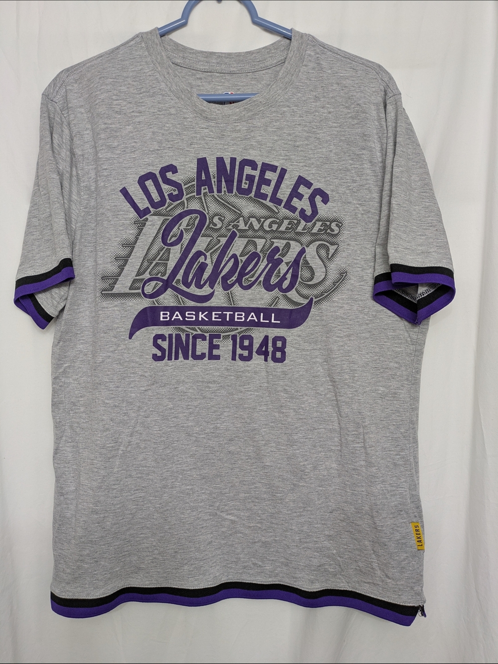 Lakers NBA Graphic Tee Mens Large Gray Ringer Shirt